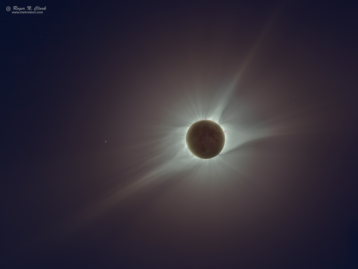 image solar-eclipse-total-rnclark-200+700mm.c08.21.2017.c-c2-0.5xs.jpg is Copyrighted by Roger N. Clark, www.clarkvision.com