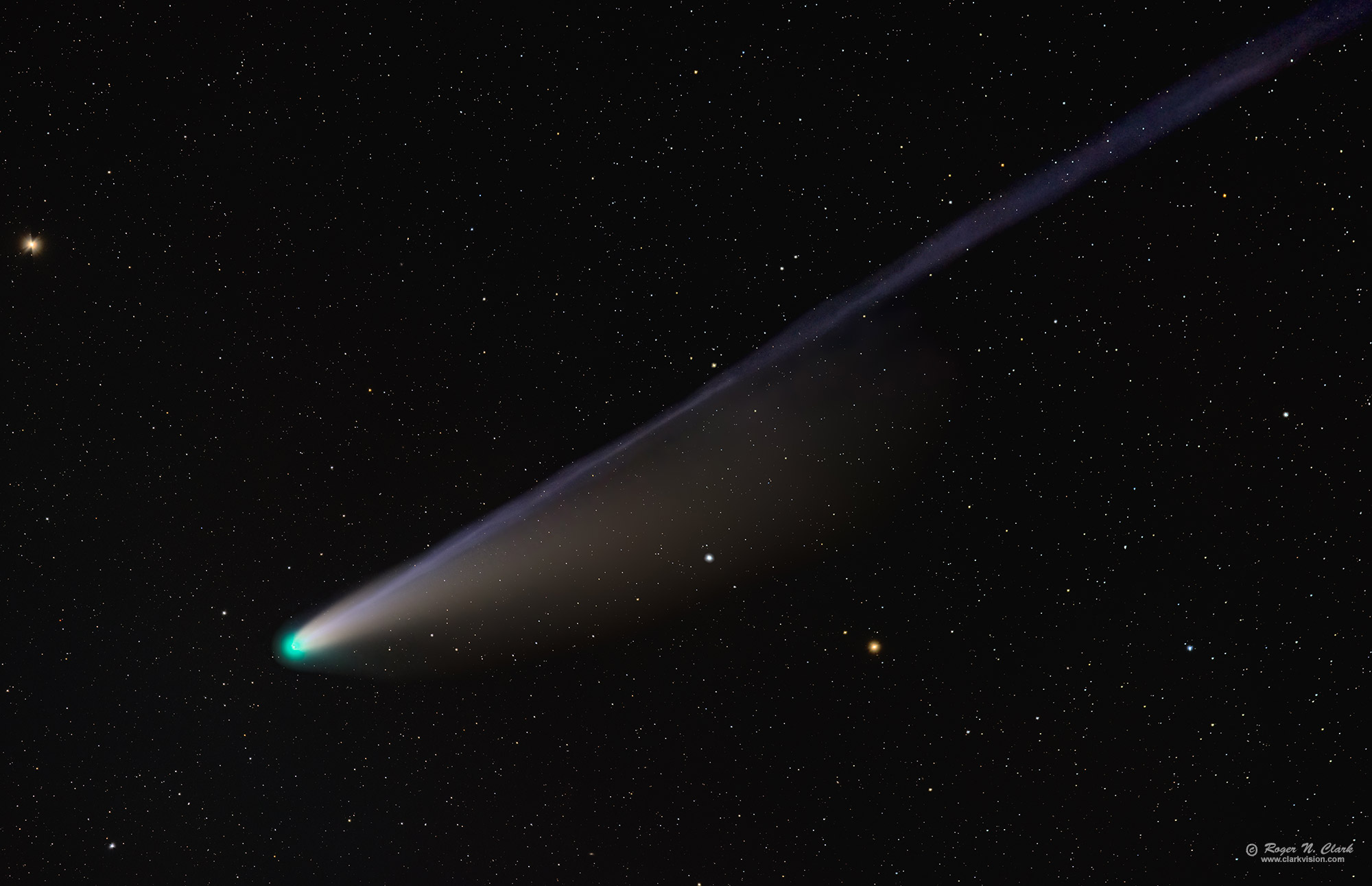 image comet-lemon-2025-10-21-300mm-rnclark-4C3A4714-846-av78-e-2000s.jpg is Copyrighted by Roger N. Clark, clarkvision.com