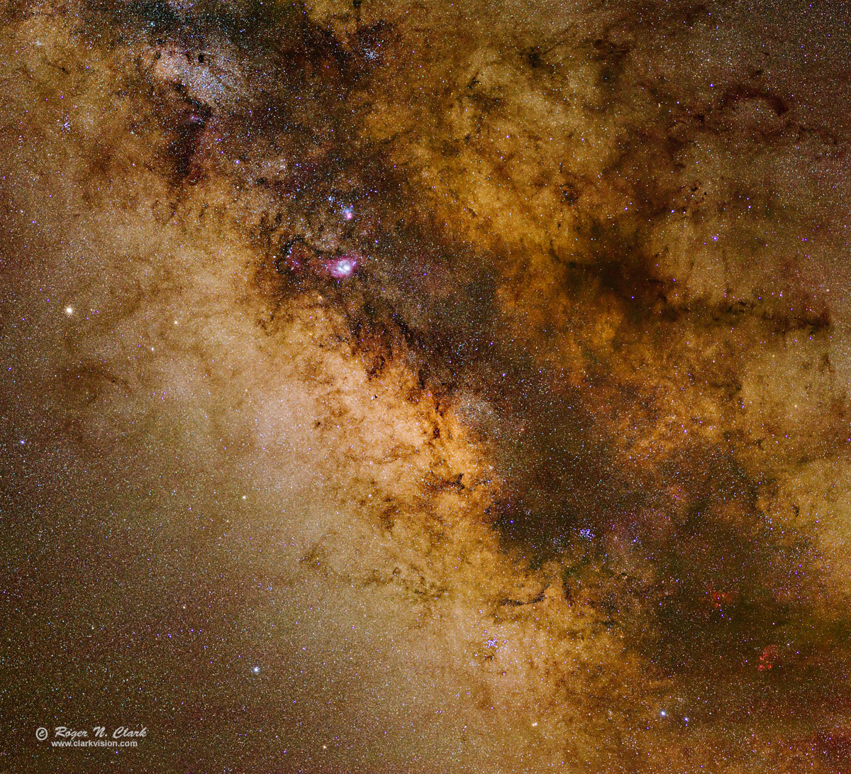 image galactic-center-100mm-f2-c06.08.2013.C45I3080-3103.l-1200-sw.jpg is Copyrighted by Roger N. Clark, www.clarkvision.com