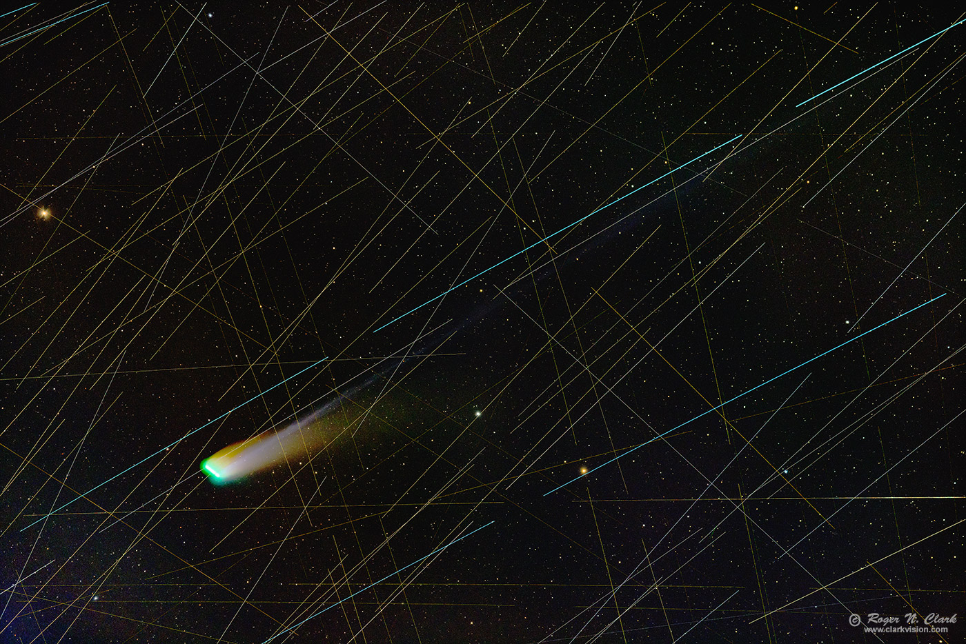 image satellites-comet-lemon-2025-10-21-300mm-rnclark-15sec-4C3A4714-846-maximum-78-rs8,4-d-1400s.jpg is Copyrighted by Roger N. Clark, www.clarkvision.com