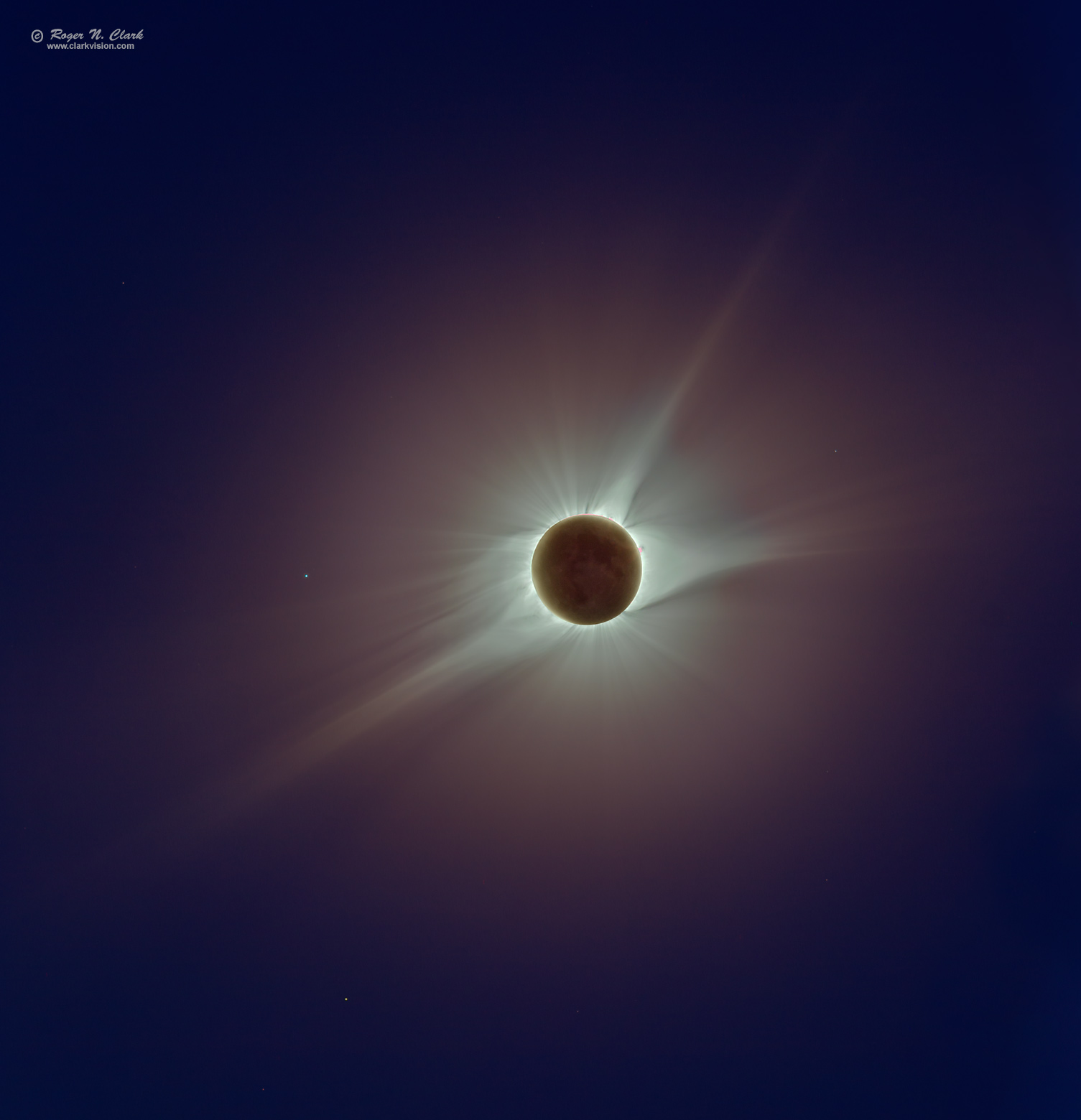 image solar-eclipse-total-rnclark-200+700mm.c08.21.2017.c-c1se0.5xs.jpg is Copyrighted by Roger N. Clark, www.clarkvision.com