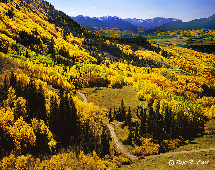image colorado.fall.c09.30.2003.L4.9421.c-700.jpg is Copyrighted by Roger N. Clark, www.clarkvision.com