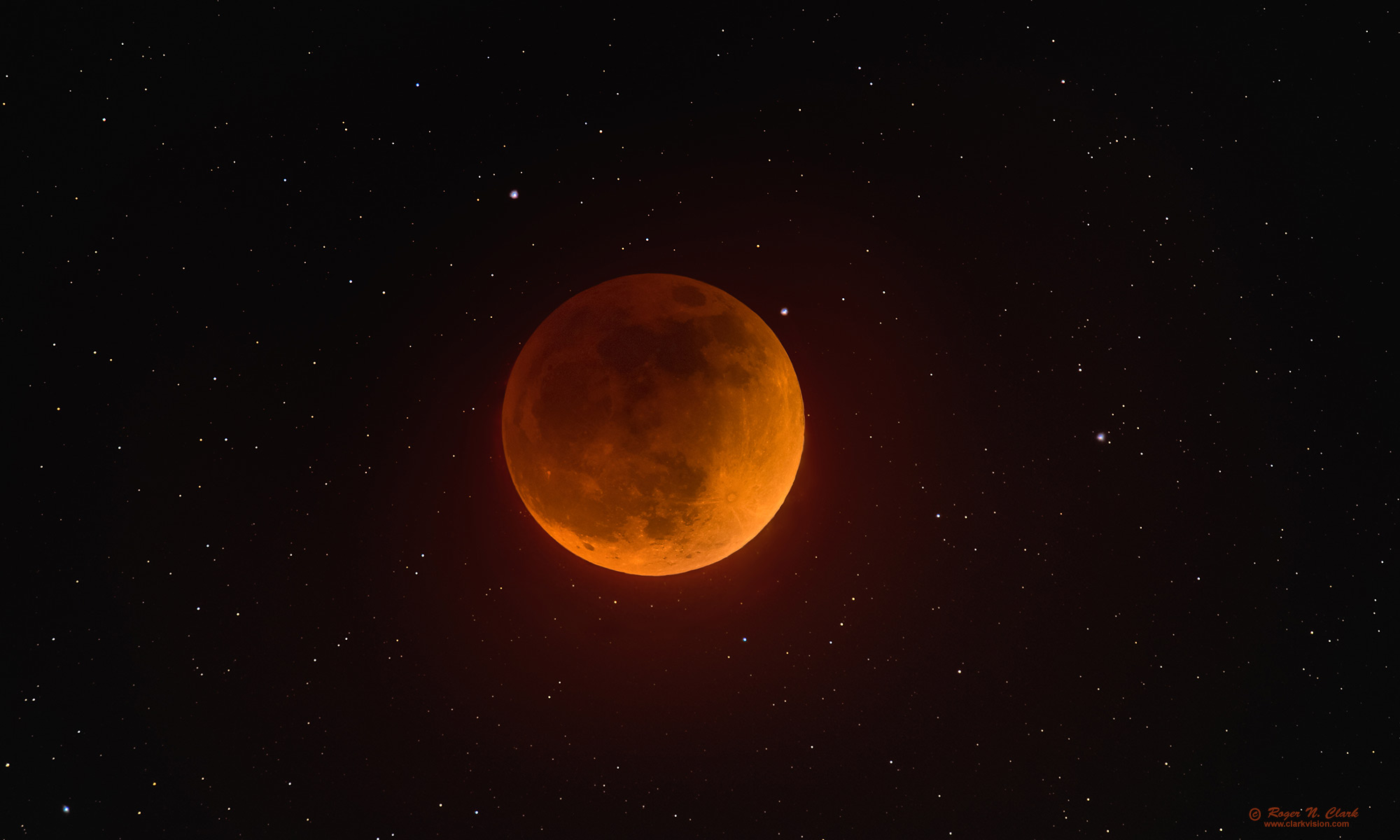 image moon-eclipse-stars-rnclark-c05-15-2022_av93.i-c1s.jpg is Copyrighted by Roger N. Clark, www.clarkvision.com